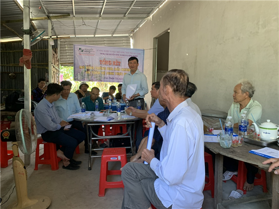 Ông Võ Xuân Tân - Phó Giám đốc Sở Nông nghiệp và Phát triển nông thôn Hậu Giang phát biểu chỉ đạo tại tổng kết mô hình